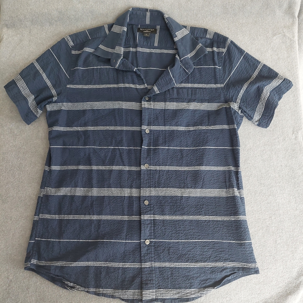 Banana Republic Men's Large Navy Blue Striped Seersucker SS Button Down Shirt